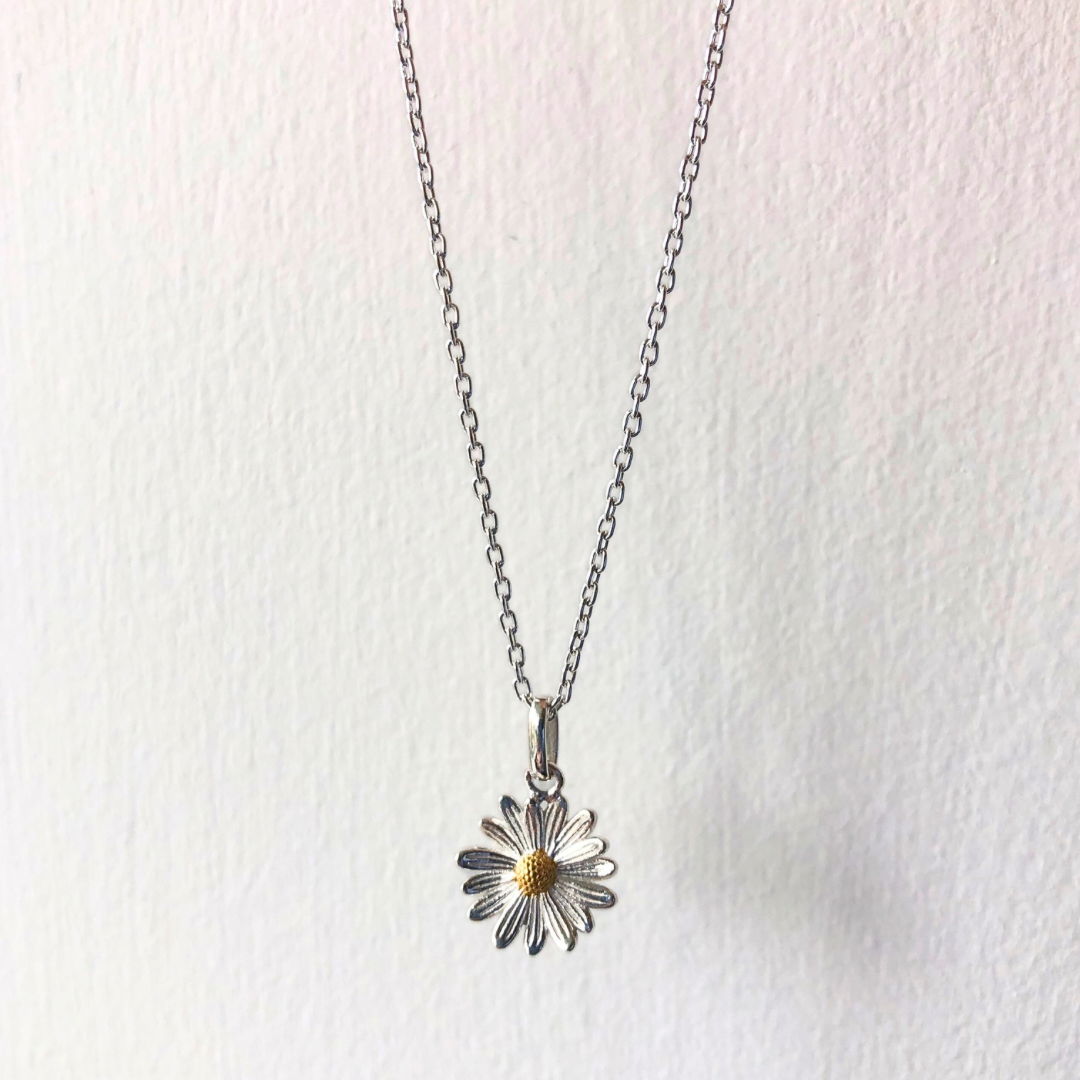 Daisy pendant