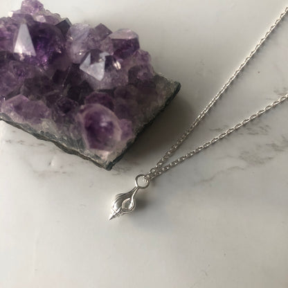 Silver tiny seashell pendant