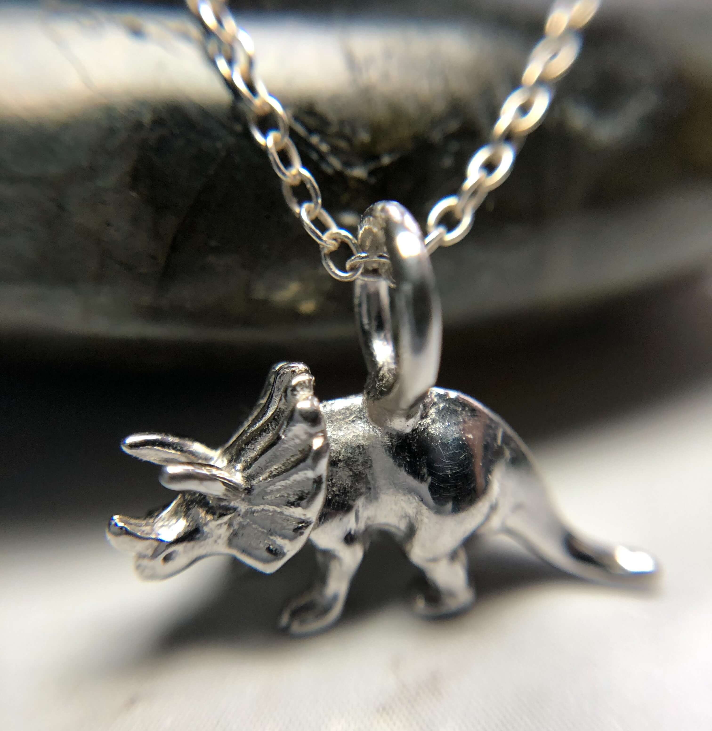 Silver deals dinosaur necklace